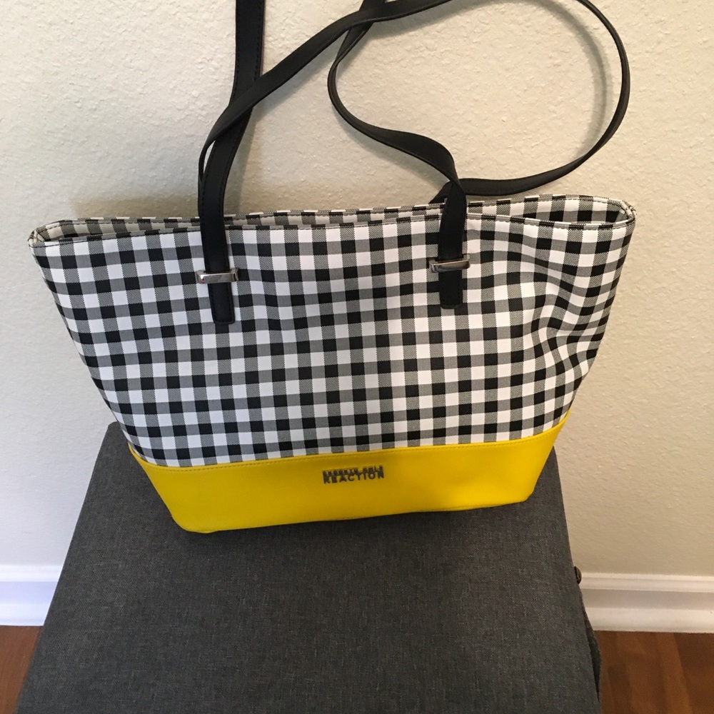 Purses - Picture 4 of 7